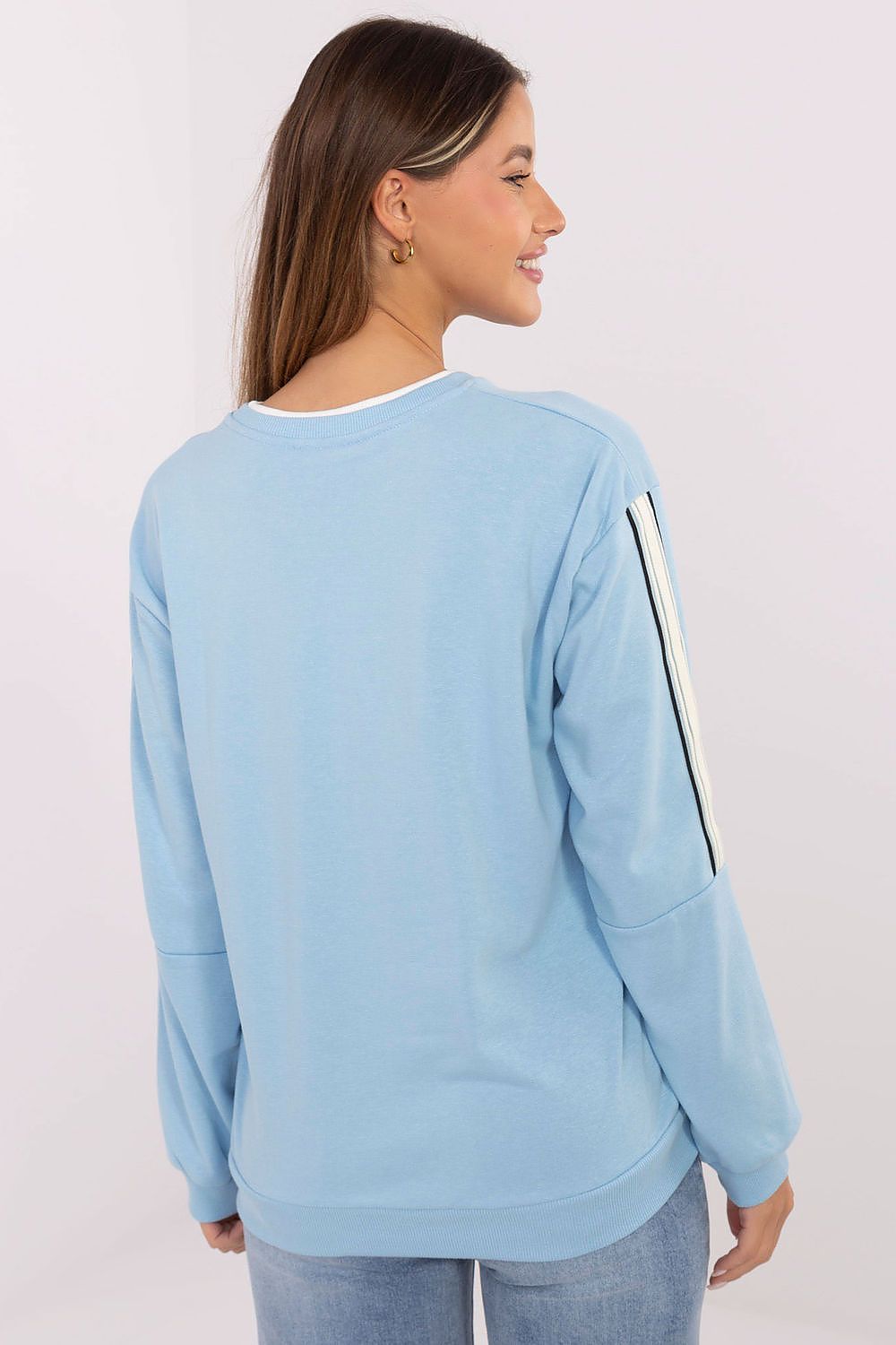  Sweatshirt model 221748 Relevance 